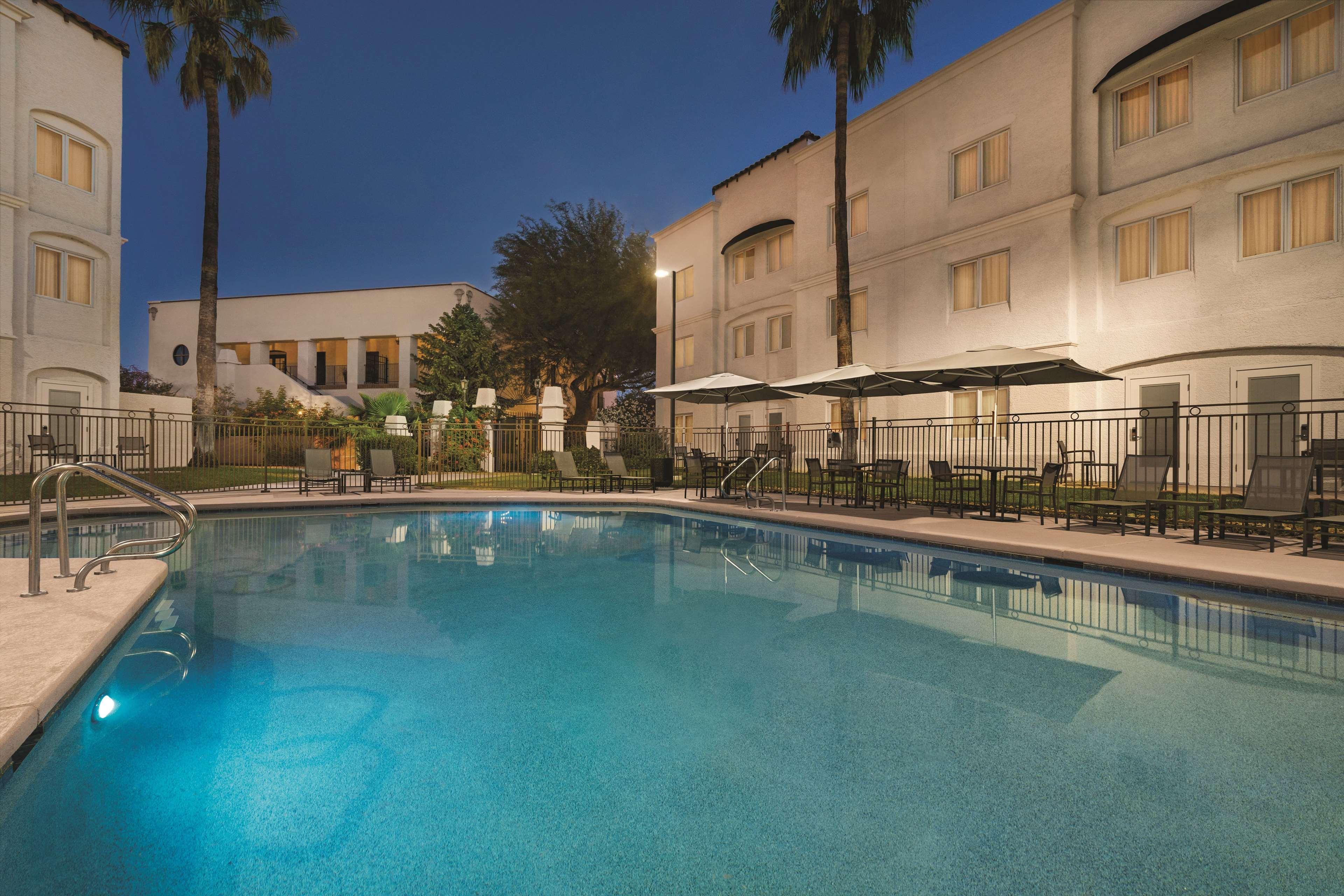 Homewood Suites Tucson St. Philip'S Plaza University Экстерьер фото